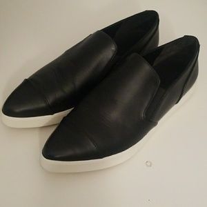 Women's shoes
